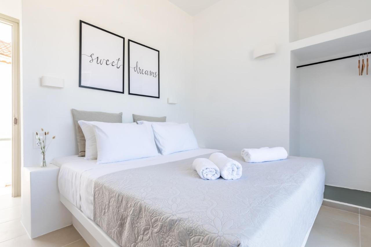 Uncle John'S Guesthouse Skopelos Exterior foto